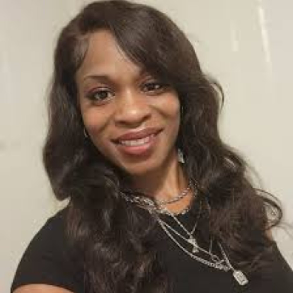 Meet your Posher, Daniela